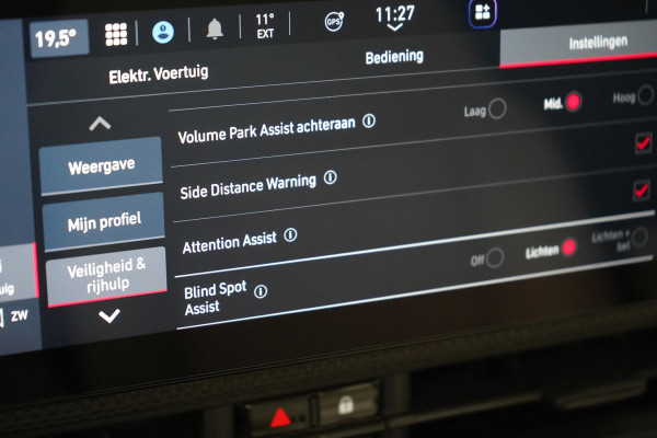 Fiat 500 La Prima 42 kWh | SoH 94,9% | Panoramadak | Leder | Navigatie | Carplay | Lm velgen | Blind-Spot