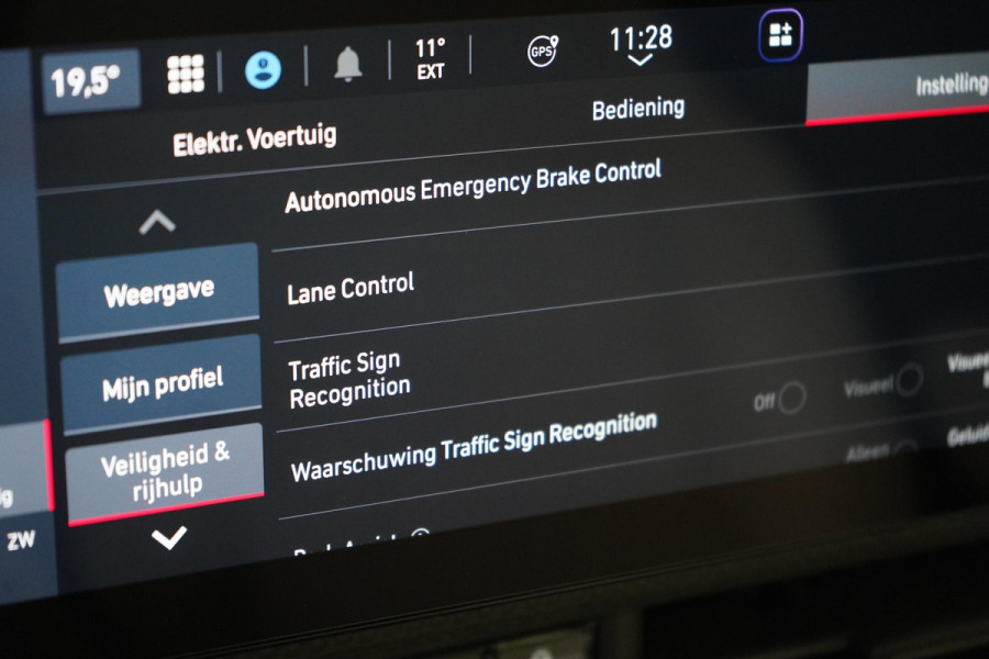 Fiat 500 La Prima 42 kWh | SoH 94,9% | Panoramadak | Leder | Navigatie | Carplay | Lm velgen | Blind-Spot