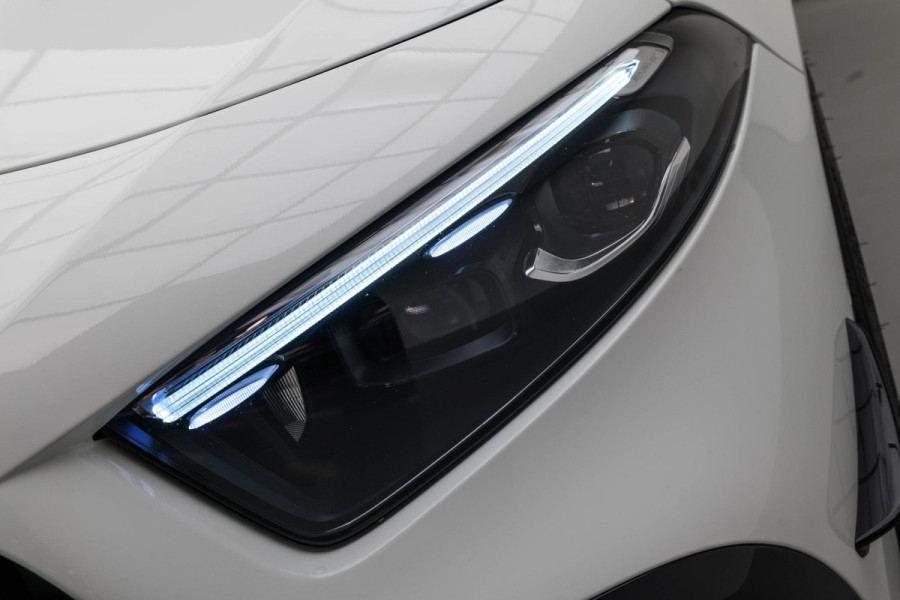 Mercedes-Benz A-Klasse AMG 35 4MATIC |Bomvoll!|Pano|Kuipstoelen|360Camera|HUD|Memory|ACC|Dodehoek|