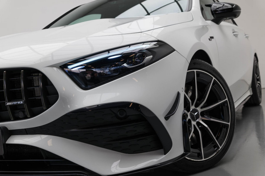 Mercedes-Benz A-Klasse AMG 35 4MATIC |Bomvoll!|Pano|Kuipstoelen|360Camera|HUD|Memory|ACC|Dodehoek|
