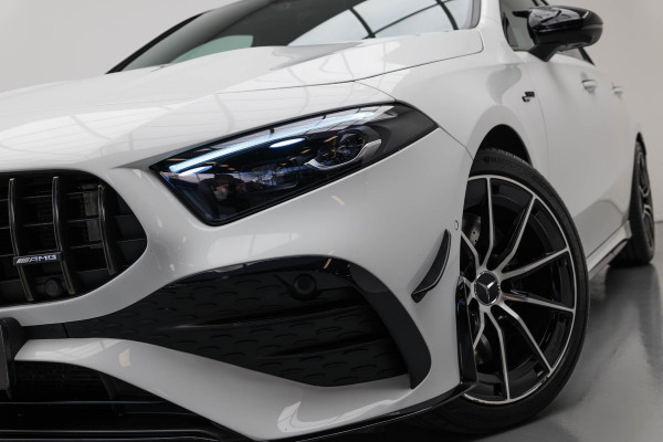 Mercedes-Benz A-Klasse AMG 35 4MATIC |Bomvoll!|Pano|Kuipstoelen|360Camera|HUD|Memory|ACC|Dodehoek|
