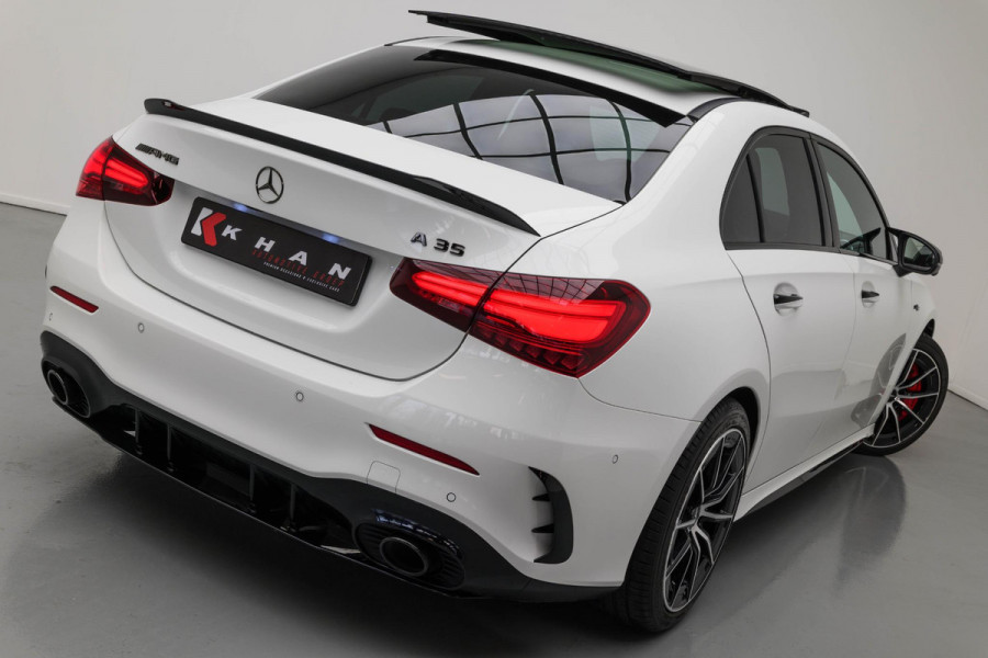 Mercedes-Benz A-Klasse AMG 35 4MATIC |Bomvoll!|Pano|Kuipstoelen|360Camera|HUD|Memory|ACC|Dodehoek|