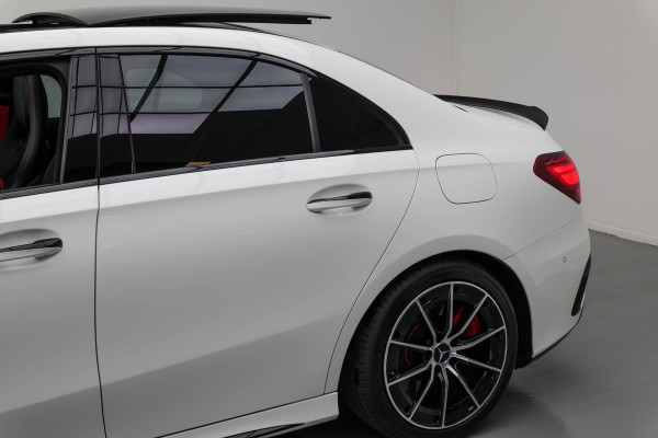 Mercedes-Benz A-Klasse AMG 35 4MATIC |Bomvoll!|Pano|Kuipstoelen|360Camera|HUD|Memory|ACC|Dodehoek|