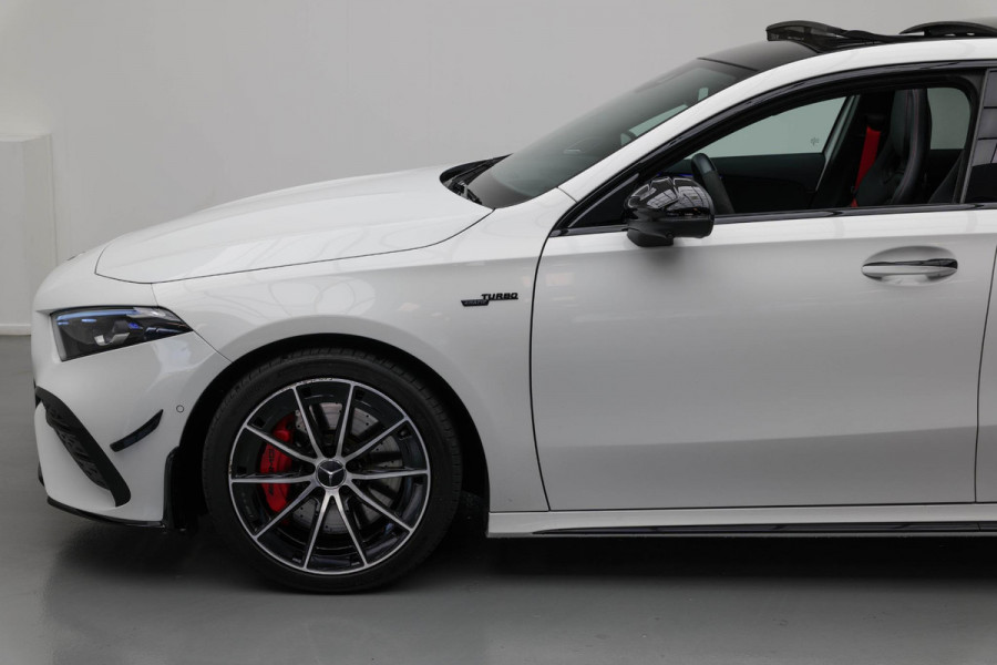 Mercedes-Benz A-Klasse AMG 35 4MATIC |Bomvoll!|Pano|Kuipstoelen|360Camera|HUD|Memory|ACC|Dodehoek|