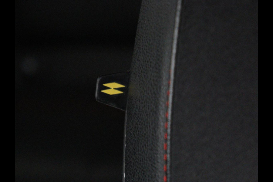 Renault Arkana 1.3 TCe 140 | Leder | Stoel & Stuurverwarming | Adaptive Cruise | Camera | Sfeerverlichting | Carplay | Bose