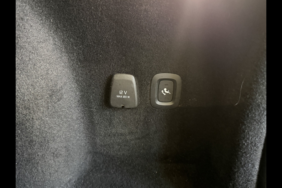 Volvo V60 2.0 T6 Recharge AWD Business Pro | Harman Kardon | Stoel/Stuurverwarming | Keyless | Trekhaak | Leder