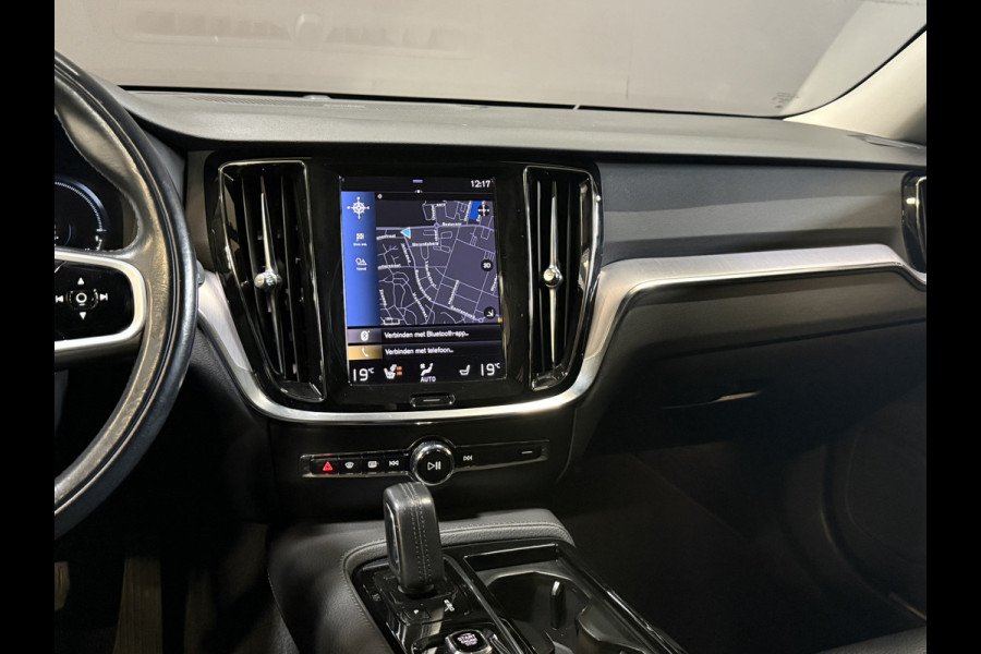 Volvo V60 2.0 T6 Recharge AWD Business Pro | Harman Kardon | Stoel/Stuurverwarming | Keyless | Trekhaak | Leder