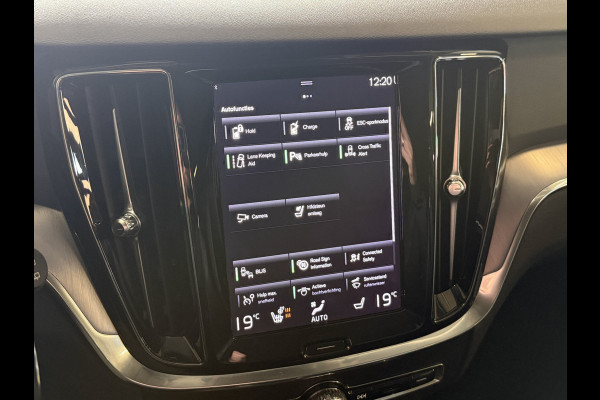 Volvo V60 2.0 T6 Recharge AWD Business Pro | Harman Kardon | Stoel/Stuurverwarming | Keyless | Trekhaak | Leder