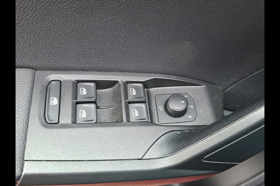 Seat Arona 1.0 TSI Xcellence Business Intense 360 camera | half leder | cruise controle | FR uitvoering