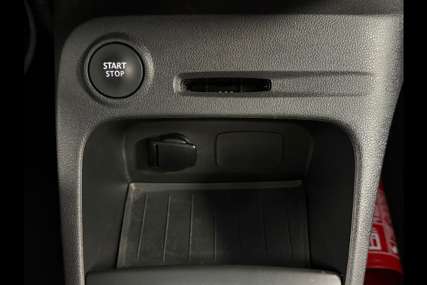 Renault Captur 1.3 TCe Intens AUT. STOELVERWARMING LEDEREN BEKLEDING NAVIGATIE CRUISE CAMERA PDC START/STOP KEYLESS-GO