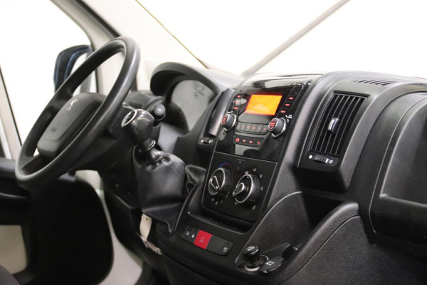Peugeot Boxer L2H2 DUBBEL CABINE 7 personen IMPERIAAL Peugeot Boxer L2H2 DUBBEL CABINE 7 personen met IMPERIAAL