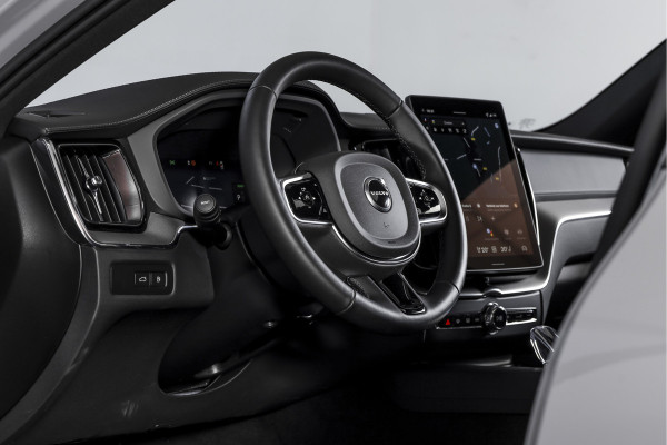 Volvo XC60 T8 Plug-in-hybrid AWD Polestar Engineered - Facelift MY26 | S/K-Panodak | Elek. Trekhaak | Harman/Kardon | 360 Camera | Dig.Cockpit | Adapt.Cruise | Stoel+-Stuurverw. | Elek. stoelen | NAV+App.Connect | ECC | LM 21" | 9215