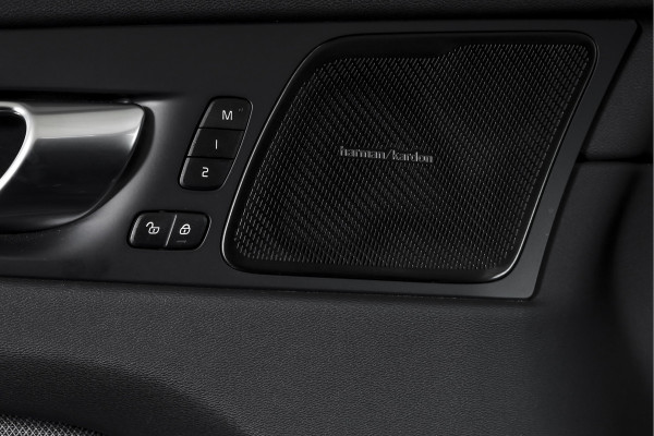 Volvo XC60 T8 Plug-in-hybrid AWD Polestar Engineered - Facelift MY26 | S/K-Panodak | Elek. Trekhaak | Harman/Kardon | 360 Camera | Dig.Cockpit | Adapt.Cruise | Stoel+-Stuurverw. | Elek. stoelen | NAV+App.Connect | ECC | LM 21" | 9215