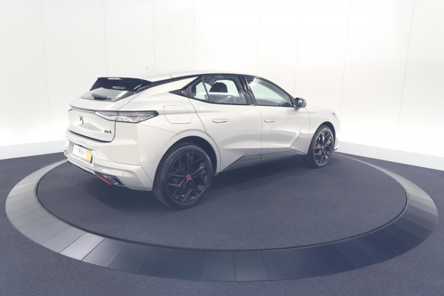 DS DS 4 PureTech 130 EAT8 Performance Line | Camera | Apple Carplay | Alcantara® bekleding | Parkeersensensoren