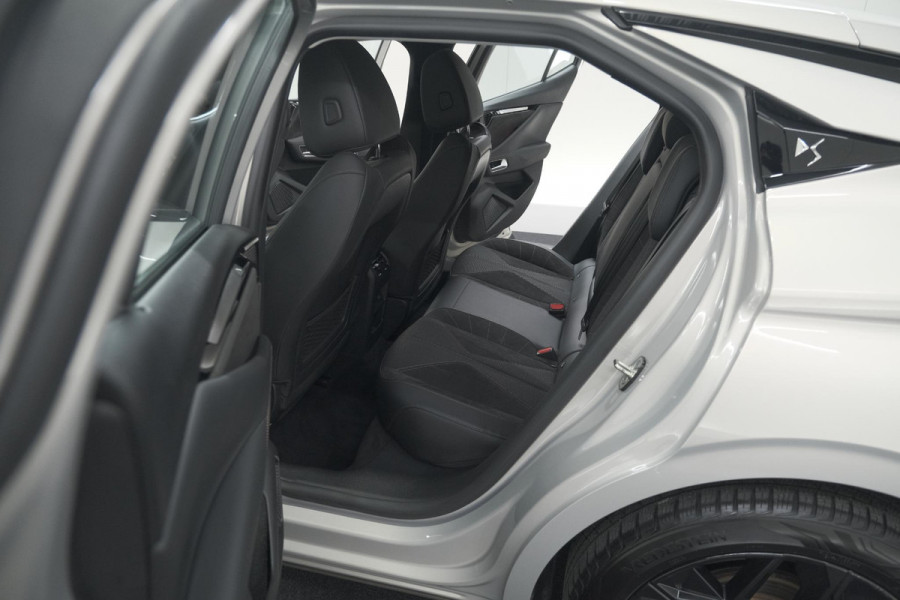 DS DS 4 PureTech 130 EAT8 Performance Line | Camera | Apple Carplay | Alcantara® bekleding | Parkeersensensoren