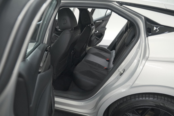 DS DS 4 PureTech 130 EAT8 Performance Line | Camera | Apple Carplay | Alcantara® bekleding | Parkeersensensoren