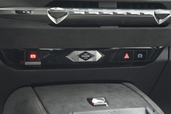 DS DS 4 PureTech 130 EAT8 Performance Line | Camera | Apple Carplay | Alcantara® bekleding | Parkeersensensoren