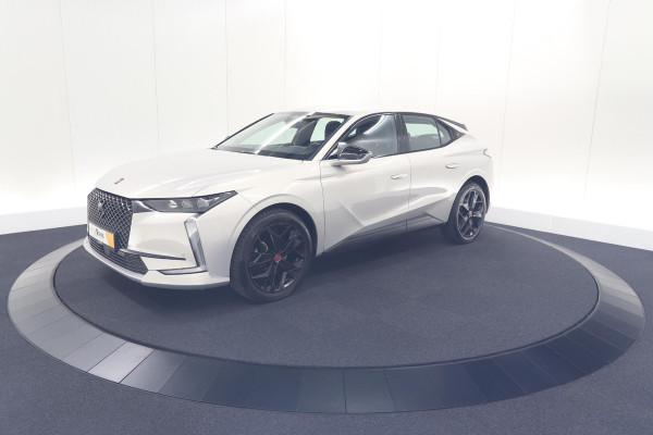 DS DS 4 PureTech 130 EAT8 Performance Line | Camera | Apple Carplay | Alcantara® bekleding | Parkeersensensoren
