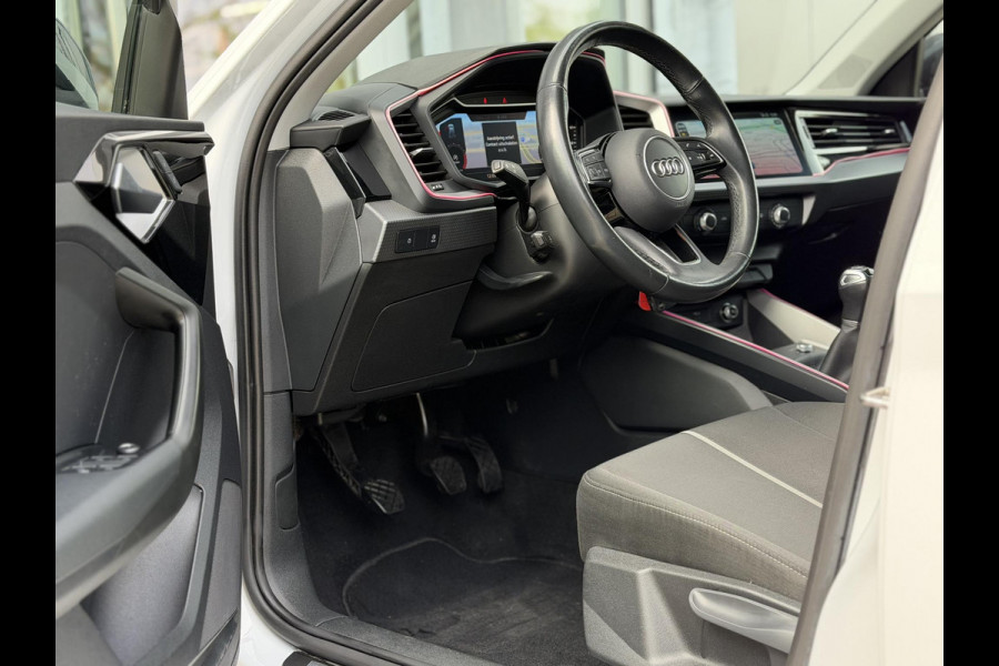 Audi A1 Sportback 25 TFSI Epic |Nav|Carplay|Cruise|PDC|17"