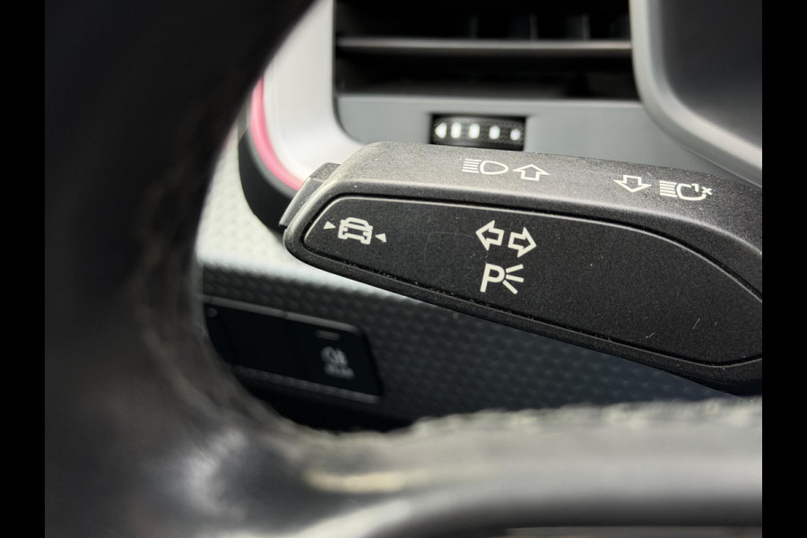 Audi A1 Sportback 25 TFSI Epic |Nav|Carplay|Cruise|PDC|17"