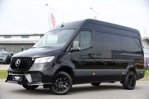 Mercedes-Benz Sprinter 317 1.9 CDI L2H2 RWD AMG Black Edition Camera, Cruise, Carplay, LED, 170pk, Multimedia, Automaat, Trekhaak, 3 Zits, Uniek!