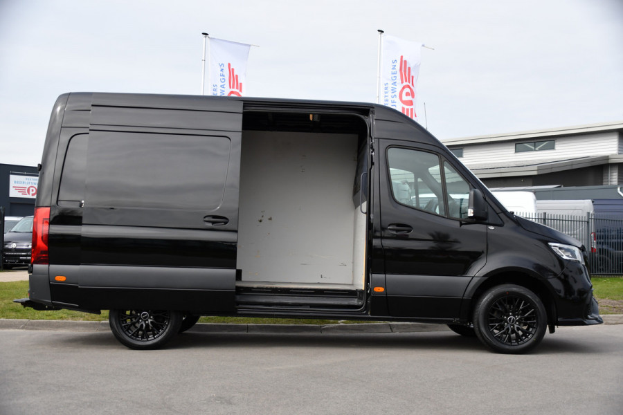 Mercedes-Benz Sprinter 317 1.9 CDI L2H2 RWD AMG Black Edition Camera, Cruise, Carplay, LED, 170pk, Multimedia, Automaat, Trekhaak, 3 Zits, Uniek!