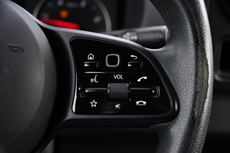 Mercedes-Benz Sprinter 317 1.9 CDI L2H2 RWD AMG Black Edition Camera, Cruise, Carplay, LED, 170pk, Multimedia, Automaat, Trekhaak, 3 Zits, Uniek!