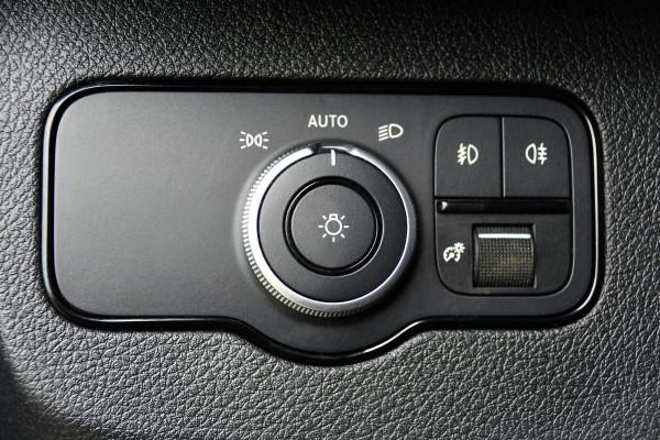 Mercedes-Benz Sprinter 317 1.9 CDI L2H2 RWD AMG Black Edition Camera, Cruise, Carplay, LED, 170pk, Multimedia, Automaat, Trekhaak, 3 Zits, Uniek!