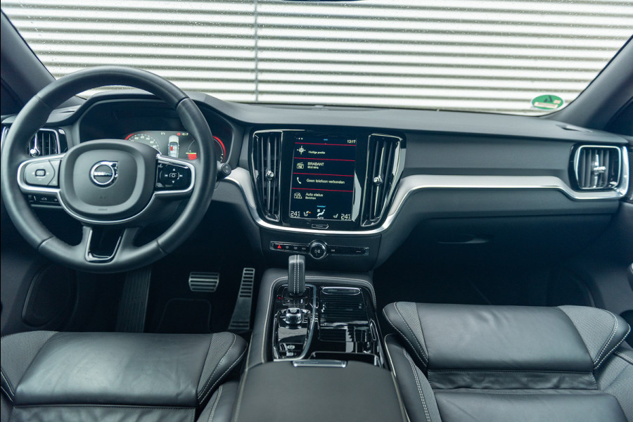 Volvo V60 T8 Aut. R-Design ACC Leder Stoelverwarming 390pk