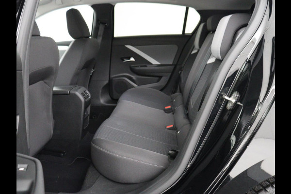 Opel Astra 1.6 Hybrid Business Edition | SOH 96% | Adaptive cruise | Navigatie | Camera | Full LED | Stuurverwarming | Carplay | PHEV | Plug In