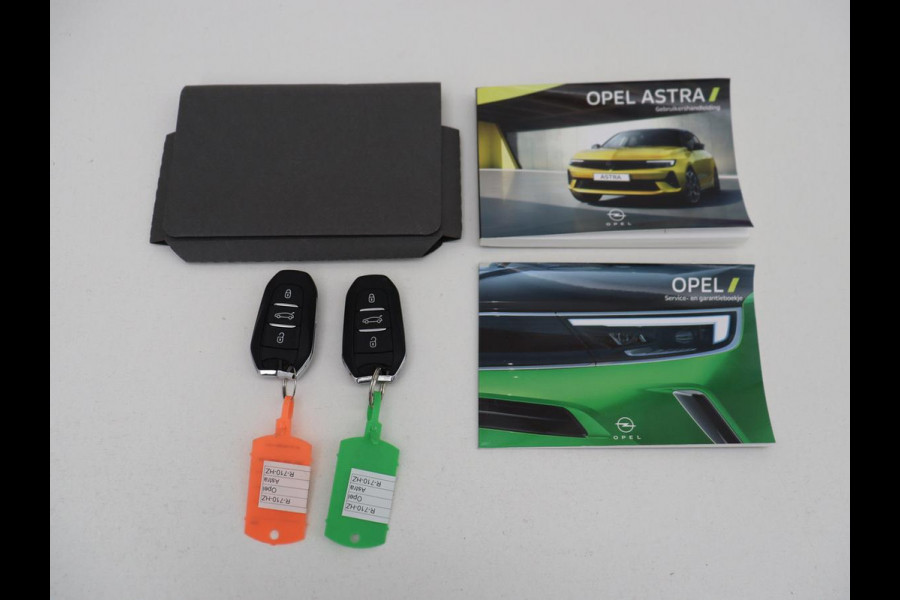 Opel Astra 1.6 Hybrid Business Edition | SOH 96% | Adaptive cruise | Navigatie | Camera | Full LED | Stuurverwarming | Carplay | PHEV | Plug In