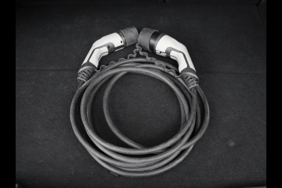 Opel Astra 1.6 Hybrid Business Edition | SOH 96% | Adaptive cruise | Navigatie | Camera | Full LED | Stuurverwarming | Carplay | PHEV | Plug In