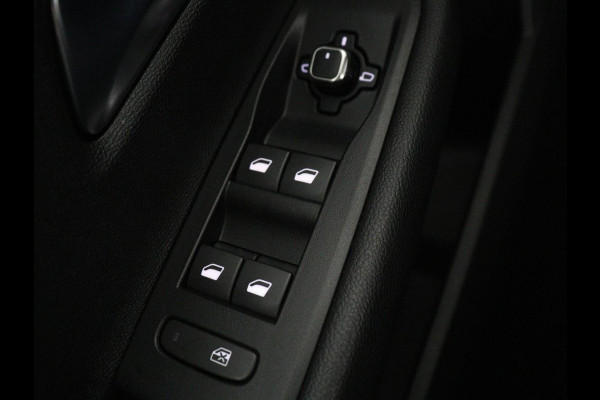 Opel Astra 1.6 Hybrid Business Edition | SOH 96% | Adaptive cruise | Navigatie | Camera | Full LED | Stuurverwarming | Carplay | PHEV | Plug In