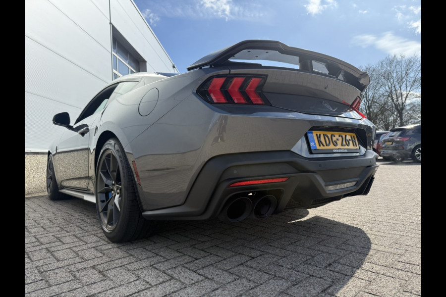 Ford Mustang Fastback 5.0 V8 Dark Horse