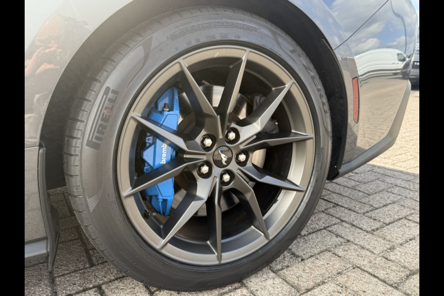 Ford Mustang Fastback 5.0 V8 Dark Horse