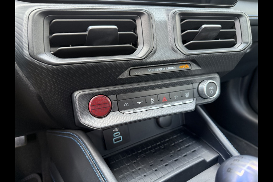 Ford Mustang Fastback 5.0 V8 Dark Horse