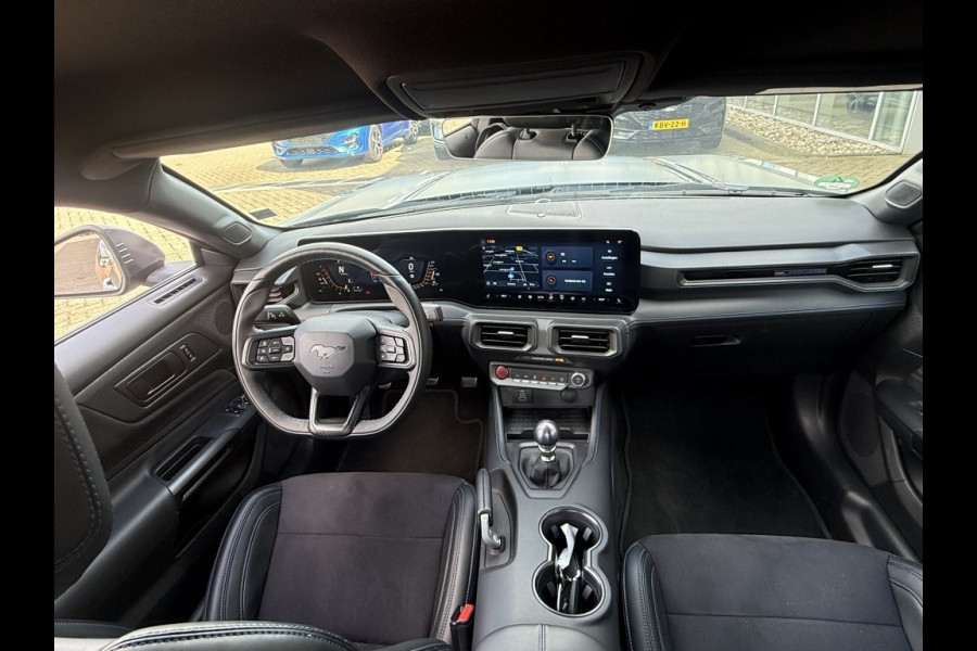 Ford Mustang Fastback 5.0 V8 Dark Horse