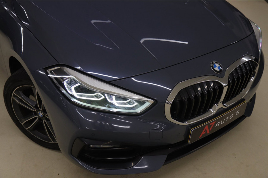 BMW 1-serie 118i Executive Edition NAP/CARPLAY/CAM/LANEASSIST/NAVI/VOL