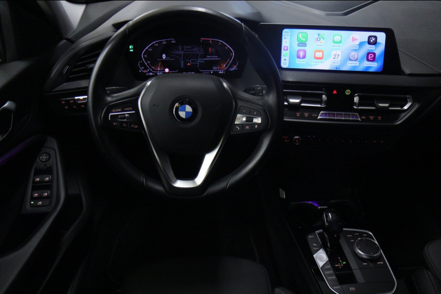 BMW 1-serie 118i Executive Edition NAP/CARPLAY/CAM/LANEASSIST/NAVI/VOL