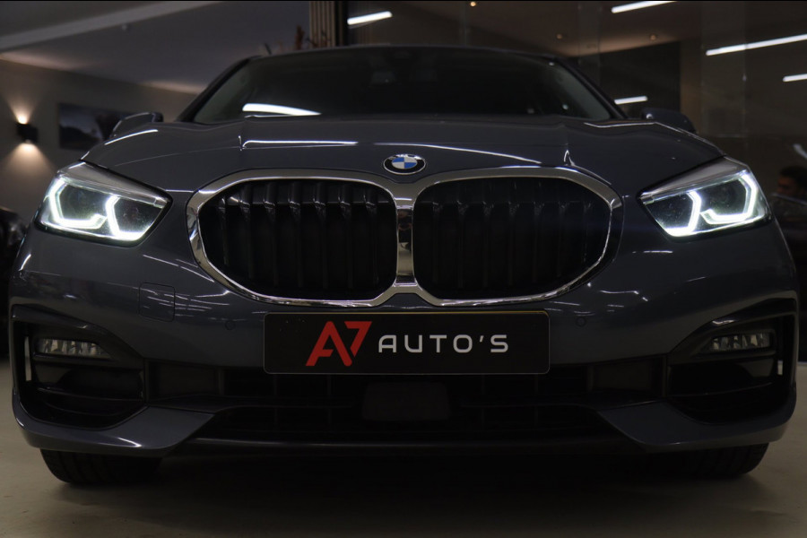 BMW 1-serie 118i Executive Edition NAP/CARPLAY/CAM/LANEASSIST/NAVI/VOL