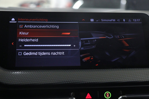 BMW 1-serie 118i Executive Edition NAP/CARPLAY/CAM/LANEASSIST/NAVI/VOL