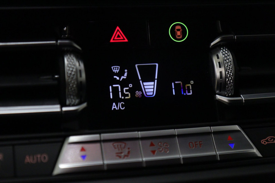 BMW 1-serie 118i Executive Edition NAP/CARPLAY/CAM/LANEASSIST/NAVI/VOL