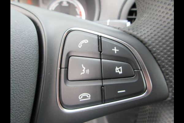 Mercedes-Benz Vito E vito 112 L2 66 kWh snelladen SoH 97,5 % camera 3-zits