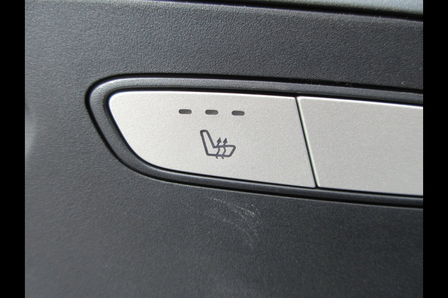 Mercedes-Benz Vito E vito 112 L2 66 kWh snelladen SoH 97,5 % camera 3-zits