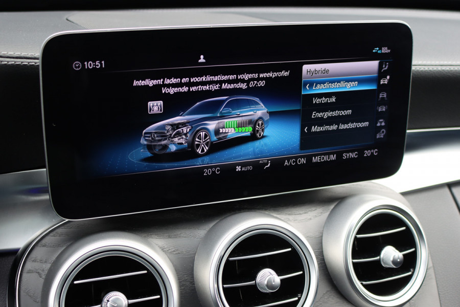 Mercedes-Benz C-Klasse Estate 300 e Business Solution AMG | Luchtvering | Panoramadak | Burmester | Memory | Camera | Spoorpakket | Dodehoekassistent | Multibeam LED | Sfeerverlichting |