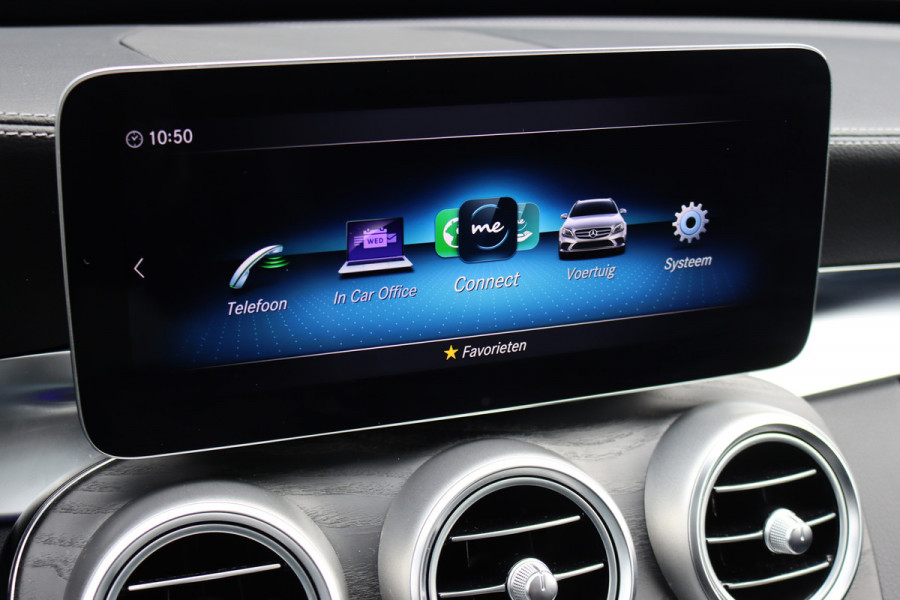 Mercedes-Benz C-Klasse Estate 300 e Business Solution AMG | Luchtvering | Panoramadak | Burmester | Memory | Camera | Spoorpakket | Dodehoekassistent | Multibeam LED | Sfeerverlichting |