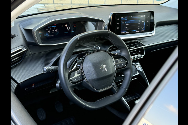 Peugeot 208 1.2 PureTech Blue Lease Allure | Trekhaak | CarPlay | Camera | 16 inch