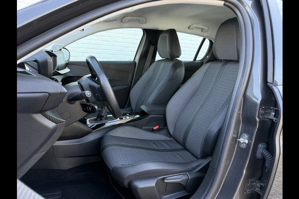 Peugeot 208 1.2 PureTech Blue Lease Allure | Trekhaak | CarPlay | Camera | 16 inch