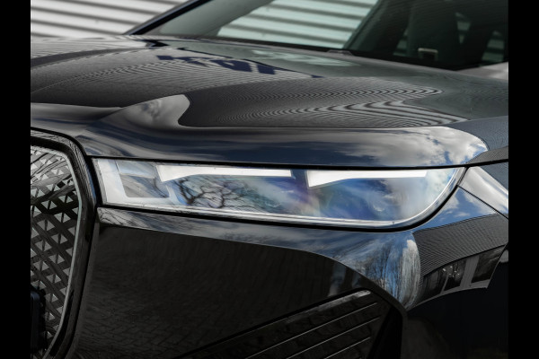 BMW iX xDrive50 - Luchtvering - Active Steering - Pano - Trekhaak