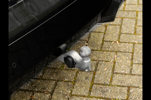BMW iX xDrive50 - Luchtvering - Active Steering - Pano - Trekhaak